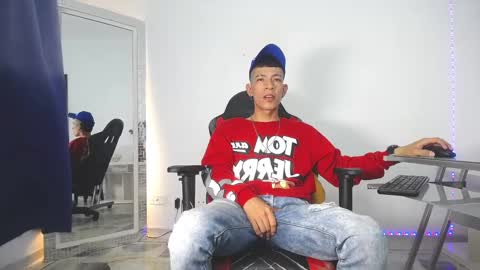 Snapshot of favel_gomez7 chatting on January 14, 2:19 am Favel Gomez online show from January 14, 2:19 am