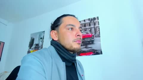 Snapshot of favid95 chatting on April 17, 11:19 pm favid95 online show from April 17, 11:19 pm