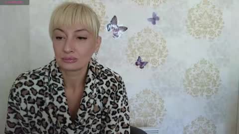 Snapshot of favorite_angel chatting on September 26, 9:13 am favorite_angel online show from September 26, 9:13 am