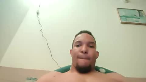 Snapshot of favoritecoffee chatting on February 2, 5:50 am favoritecoffee online show from February 2, 5:50 am