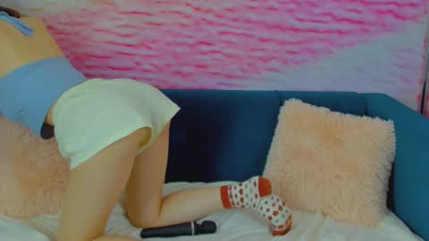 Faye online show from November 25, 2:11 am