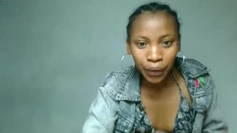 Snapshot of fayence09 chatting on September 9, 3:17 am fayence09 online show from September 9, 3:17 am