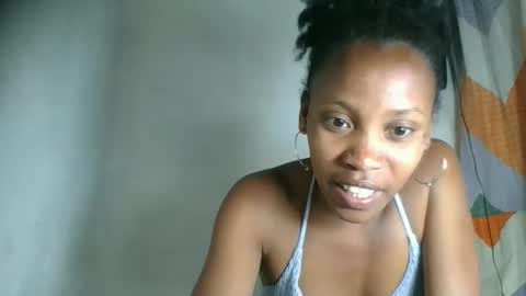 Snapshot of fayence09 chatting on October 5, 8:01 am fayence09 online show from October 5, 8:01 am