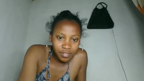 Snapshot of fayence09 chatting on October 12, 1:15 am fayence09 online show from October 12, 1:15 am