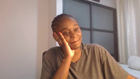 PRETTY online show from February 1, 1:02 am