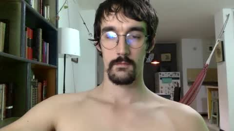 Snapshot of fazzbinderx chatting on October 14, 12:00 am fazzbinder online show from October 14, 12:00 am