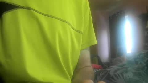 Snapshot of feardubh chatting on December 27, 10:01 am feardubh online show from December 27, 10:01 am