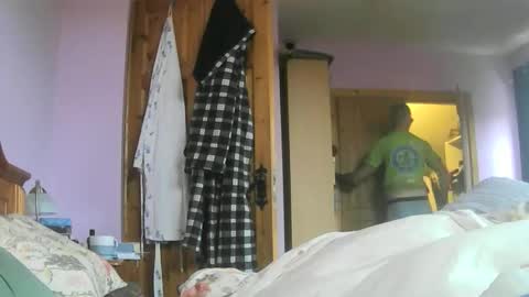 Snapshot of feardubh chatting on October 23, 10:03 am feardubh online show from October 23, 10:03 am