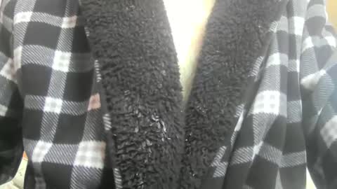 Snapshot of feardubh chatting on March 28, 9:42 am feardubh online show from March 28, 9:42 am