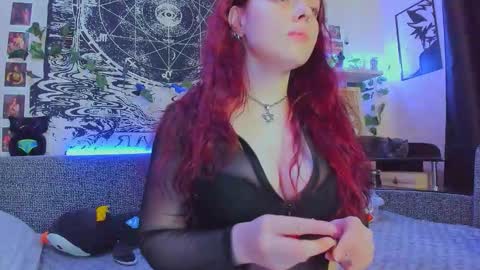 Snapshot of fearlessdiva_x chatting on November 15, 3:37 am Diva online show from November 15, 3:37 am