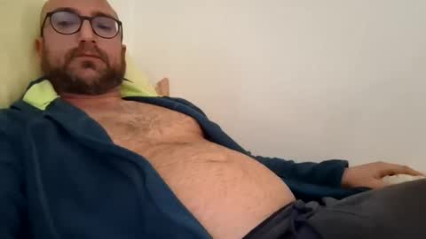 Snapshot of fede2985 chatting on February 15, 8:44 am Fede online show from February 15, 8:44 am