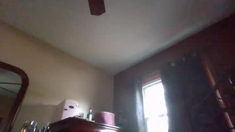 Snapshot of feetnymph chatting on October 2, 10:06 pm Soley online show from October 2, 10:06 pm