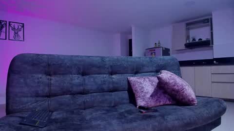 felicity_rendon01 online show from January 22, 11:43 pm