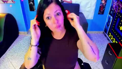 felina online show from March 8, 11:18 pm