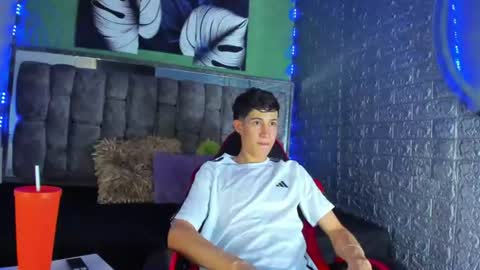 felipe fiire online show from June 14, 7:49 pm