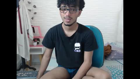 Snapshot of felipecams chatting on September 12, 12:22 am andres felipe benitez online show from September 12, 12:22 am