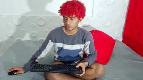 Snapshot of felipecams chatting on November 23, 3:39 am andres felipe benitez online show from November 23, 3:39 am