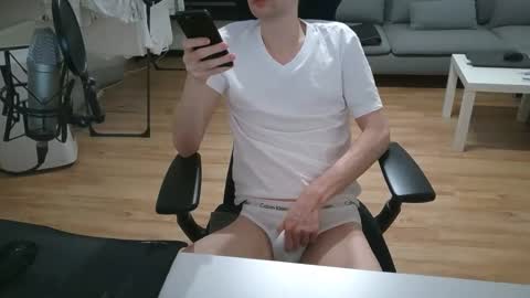 Snapshot of felixsagg chatting on December 8, 5:55 pm felixsagg online show from December 8, 5:55 pm