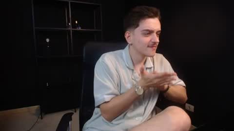 Snapshot of felixstark chatting on July 10, 6:39 am FelixStark online show from July 10, 6:39 am
