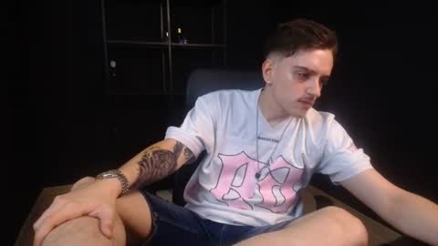 Snapshot of felixstark chatting on July 21, 5:54 am FelixStark online show from July 21, 5:54 am