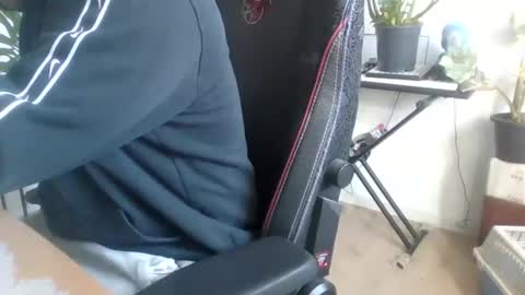 Snapshot of fem_alice_louis_dom chatting on October 30, 9:00 am fem_alice_louis_dom online show from October 30, 9:00 am