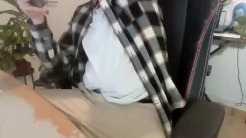 Snapshot of fem_alice_louis_dom chatting on November 11, 6:52 pm fem_alice_louis_dom online show from November 11, 6:52 pm