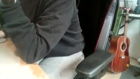 Snapshot of fem_alice_louis_dom chatting on December 16, 12:32 pm fem_alice_louis_dom online show from December 16, 12:32 pm