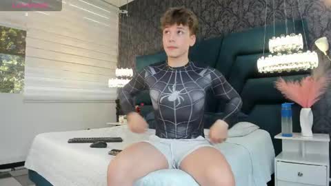 Snapshot of femboy_max chatting on May 26, 12:01 pm Femboy Max online show from May 26, 12:01 pm