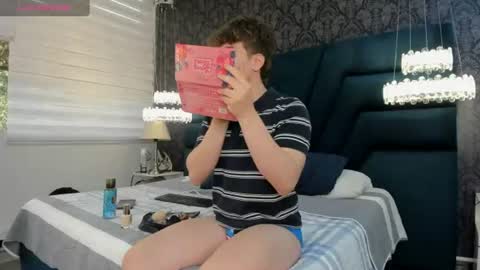 Femboy Max online show from June 23, 11:41 am