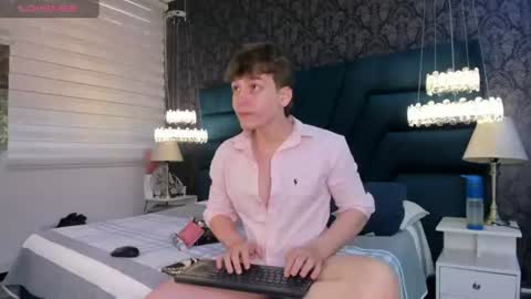 Femboy Max online show from June 25, 11:48 am