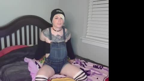 Dee online show from October 2, 2:40 am