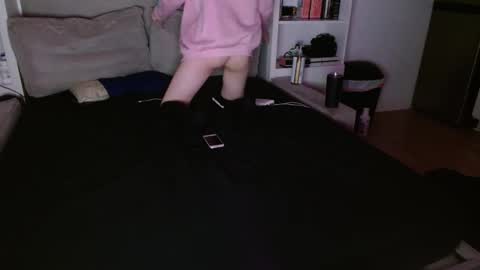 femboyflowers online show from September 15, 4:01 am