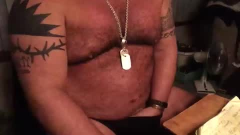 Snapshot of femdomisgood chatting on December 21, 1:35 am Femdomisgood online show from December 21, 1:35 am