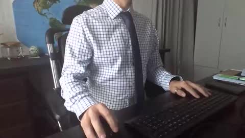 femdomsubby online show from September 18, 11:07 pm