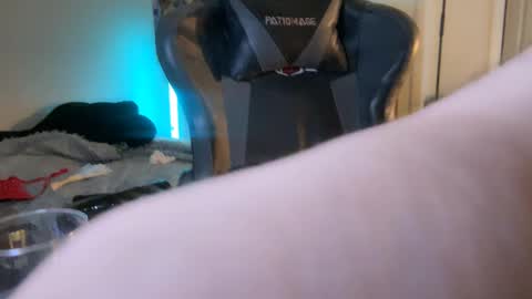 Snapshot of femgirl99 chatting on February 19, 11:57 pm this is justice tricia a bigelow. she was fucking my husband tom girardi online show from February 19, 11:57 pm