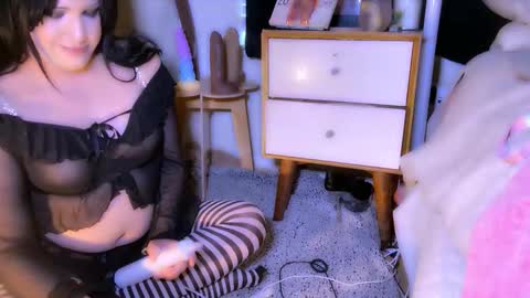 this is justice tricia a bigelow. she was fucking my husband tom girardi online show from March 4, 11:11 pm