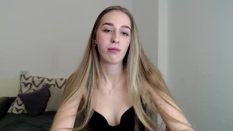 Femke online show from February 14, 8:05 pm