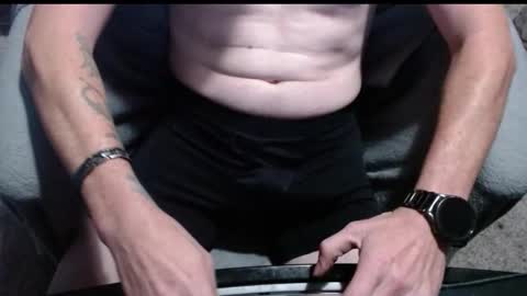 Snapshot of fengshui1982 chatting on December 2, 5:13 am fengshui1982 online show from December 2, 5:13 am