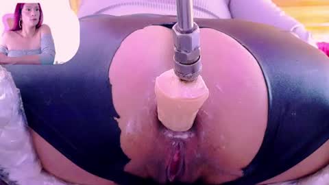 Snapshot of fenixox333 chatting on June 21, 9:06 pm stefannia online show from June 21, 9:06 pm