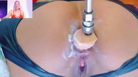 Snapshot of fenixox333 chatting on July 27, 9:55 pm stefannia online show from July 27, 9:55 pm