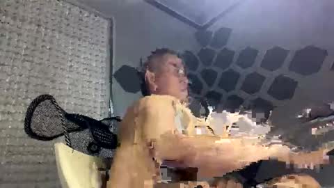 Snapshot of ferd788 chatting on October 24, 11:39 am Lonely D. online show from October 24, 11:39 am
