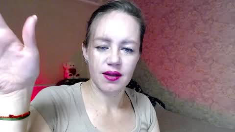 Snapshot of fern_lust chatting on June 24, 5:01 pm fern_lust online show from June 24, 5:01 pm
