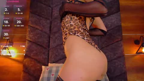 Snapshot of fernandabrown__ chatting on June 12, 7:57 pm FERNANDA BROWN online show from June 12, 7:57 pm