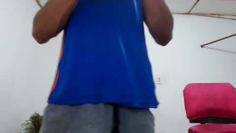 Snapshot of fernandez_latinblack chatting on December 5, 2:53 am fernandez_latinblack online show from December 5, 2:53 am