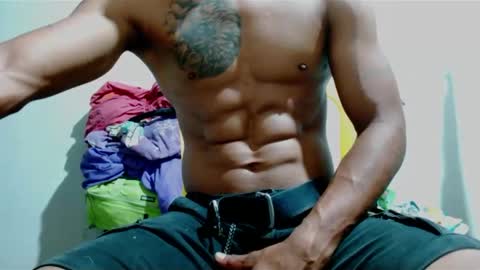 Snapshot of fernandez_latinblack chatting on February 28, 12:21 am fernandez_latinblack online show from February 28, 12:21 am