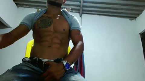 Snapshot of fernandez_latinblack chatting on March 12, 12:10 am fernandez_latinblack online show from March 12, 12:10 am