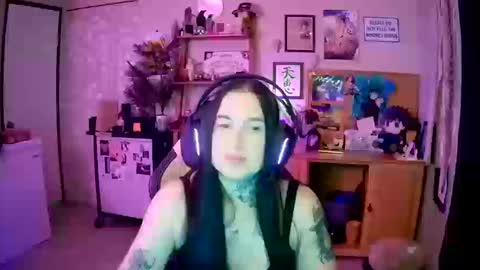 Snapshot of ferocityflame chatting on October 15, 2:01 am ferocityflame online show from October 15, 2:01 am