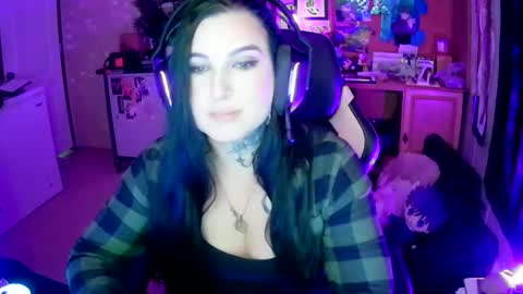 Snapshot of ferocityflame chatting on November 4, 1:27 am ferocityflame online show from November 4, 1:27 am