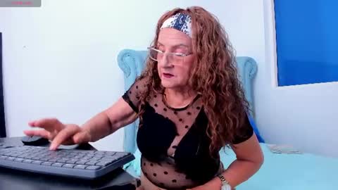 Marcela online show from June 12, 10:30 pm