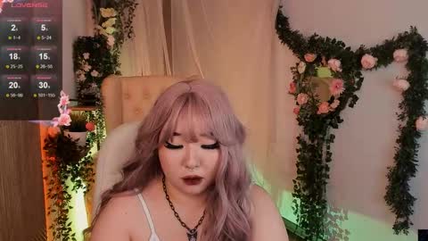 Snapshot of ferry_tail chatting on December 13, 8:15 pm ferry_tail online show from December 13, 8:15 pm